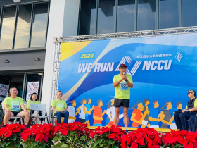 「週日一早來政大馬拉松，73分鐘跑完生涯第一次10K！」謝金河親挑贊助老闆：盼年年都能辦下去