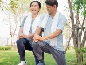 退化性疼痛只能忍？「1手術」讓84歲爺變勇腳！「人工膝關節」手術分3種，骨科醫解析怎麼選