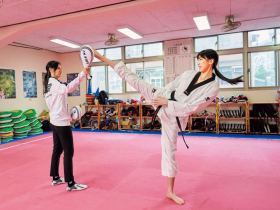 劉昭晴、林唯均 跆拳道金牌母女 從台中踢向世界