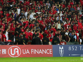 他們買票進球場，沒站起來開口唱國歌就被抓走！涉嫌「侮辱國歌」恐罰20萬、監禁3年