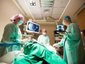 定期接受大腸鏡檢查，早期發現腸道瘜肉，是預防大腸癌的關鍵。檢查前重要須知，您知道多少？