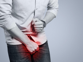 夏季盛行  二、三十歲及五、六十歲是好發族群 尿路結石痛到爆  足量喝水可預防