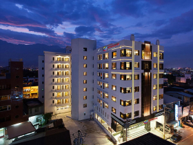 花蓮力麗華美達安可酒店  餐、旅、住、藝一應俱全