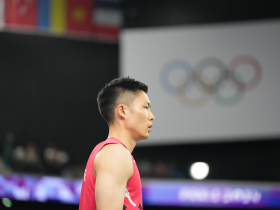 「沒能幫台灣男單完成夢想很遺憾…」周天成3度叩關仍止步8強，賽後哽咽：場上雖艱難但已盡力