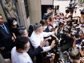 彭振聲羈押禁見，北院裁定關鍵：疑共犯畏罪潛逃中！「邵琇珮」是誰人在哪？李四川秀LINE解釋了