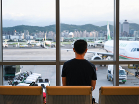 桃機跑道11月大規模歲修！上次塞機盤旋過久機師喊「Mayday」、董總被懲處…這次如何避免噩夢？