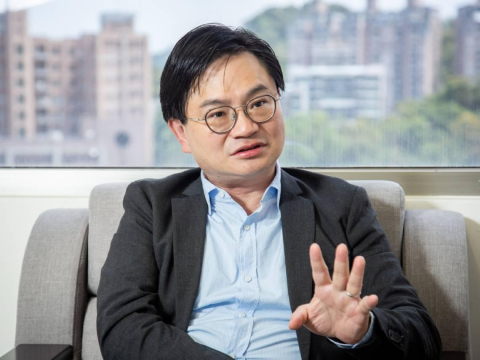 每個家庭至少要買一間房！財金教授0050存股20年、資產成長5倍：準備1年現金需求量，剩下投資這2個