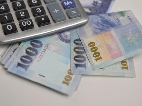 9.4萬納稅人記得刷簿子！綜所稅退稅10月底入帳，「未指定帳戶」有兌領期限…最後一批退稅在何時？