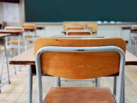 當老師退休月領5萬被批「爽領高月退」…他把金額算給大家看：眼紅的考看看就知多難？