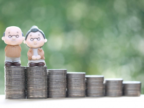 幾歲開始存退休金最好？單筆投入vs.定期定額，目標1500萬...35、45、55歲退休金規劃「高CP值攻略」！