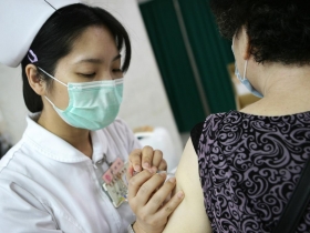 防疫失守  H1N1患者塞爆醫院 流感肆虐  竟因接種疫苗人數不及格