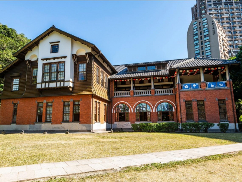 北投．草山溫泉歷史「再發現」物語，守護台灣古蹟！管碧玲：「凱薩」與「繆思」間的思辨與交手