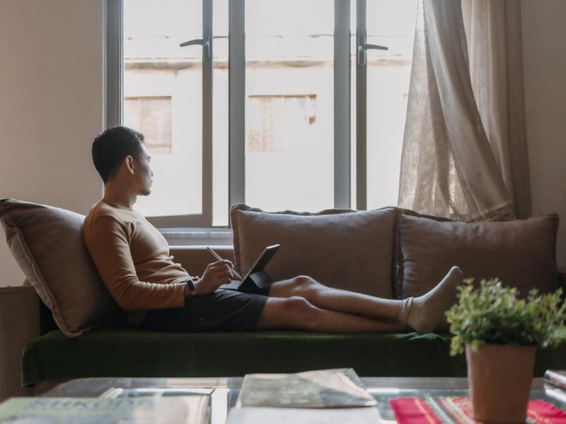 傳奇散戶！他自學投資、穿一條內褲在家買股票，44歲滾出破億身價：不要當沖、買外匯「害你虧錢的7大火坑」