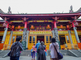 2025蛇年大年初一拜拜，這5個時辰財氣最強！求財運、求貴人、求升遷要說什麼？這些資訊不能漏，拜神範本一次看