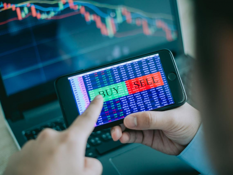 165張00929全賣了！他47歲提早退休：00878、00919...2條件篩選高股息，年化報酬8%↑「1理由不會全押市值型」