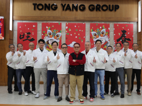 東陽(1319)2024年史上最賺！總裁吳永祥兌現承諾、頂「紅髮」亮相：每天巡廠兩點一線「提醒自己要更拚」