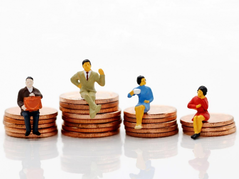 怎樣成為有錢人？22年投資分析師揭露富豪們的日常習慣！比爾蓋茲、貝佐斯愛洗碗，賈伯斯只穿黑毛衣的秘密