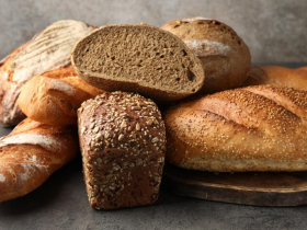 為何台灣骨折的人這麼多？預防骨鬆「少吃麵包、饅頭」，這3種食物都是鈣質殺手…吃什麼能補鈣？