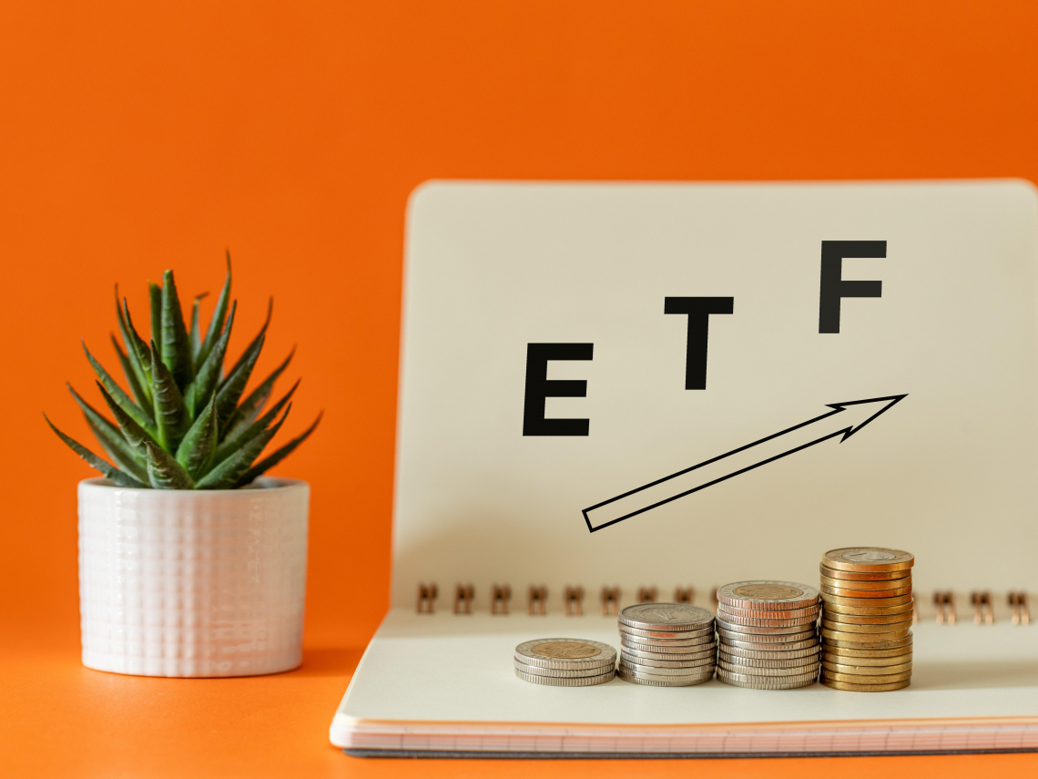 毛利小姐變有錢》一次聽懂ETF！施昇輝揭月月配盲點、周冠男0050「無招勝有招」7位理財專家教戰7%獲利秘訣