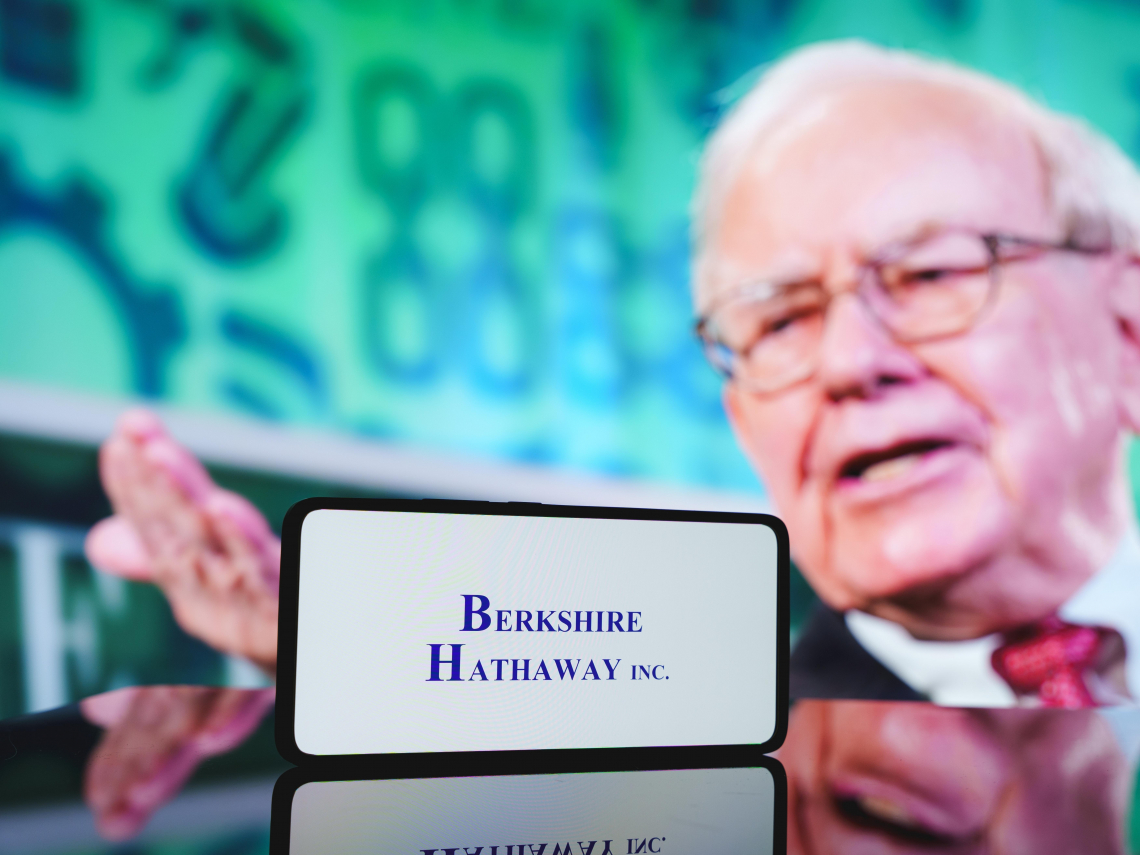 美股將面臨「大規模修正」？「巴菲特指標」攀歷史高點…波克夏最新操作策略曝：金融界大咖也示警了