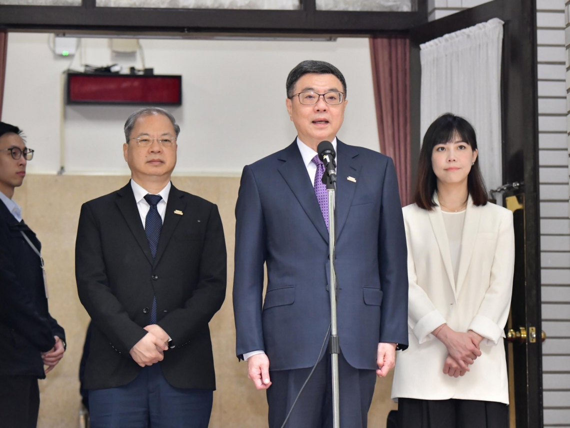 傅崐萁猛批綠營讓「台積電崩山」，一人詢問43分鐘…卓榮泰喊別汙衊我們：明顯神山就比三星強