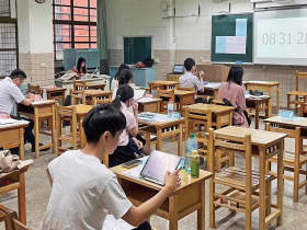 薪水領一樣、生活費高昂、家長要求多　首都缺誘因 制度進步意外促教師脫北