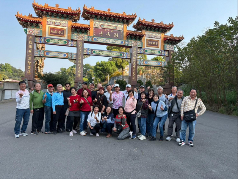 小學畢業54年，已經走了12人….謝金河嘆人生苦短「像過客」：當年的童稚，如今容顏都老了