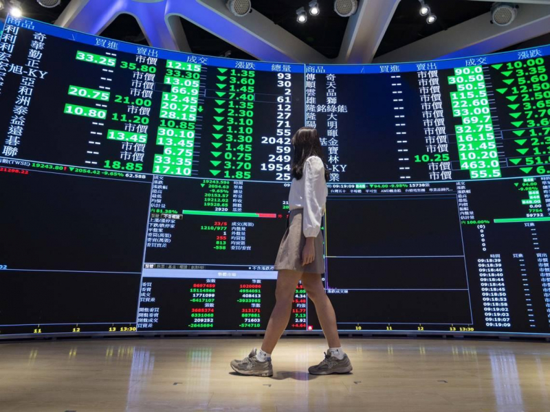 股市下跌、心裡七上八下，一跌就賣最虧！為何還要繼續買？打破股價上升就賺錢的迷思：波動大反而賺更多