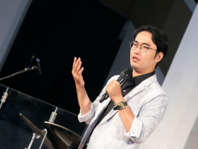 台股史詩級崩盤，美術設計出身的他，為何能全身而退，短短幾天大賺453萬？「今年連假有1恐怖慣性」