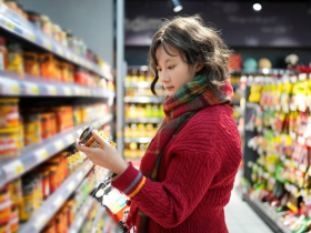 高級vs.廉價衛生紙，你會買哪一種？為何刷卡比付現更容易讓你變窮又胖？揭NG用錢習慣，告別窮忙