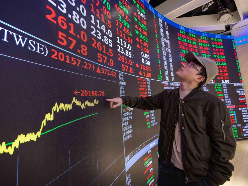 最新關稅豁免贏家！鴻海、廣達、緯創...台股老手看好20檔成長股「股價猛爆發」！大戶+法人加持清單一次看