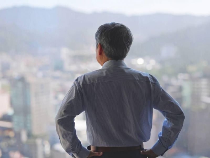 53歲被判腦瘤末期剩90天命，KPMG前執行長把手機關機、設目標「有意識生活」：我要好好迎接死亡