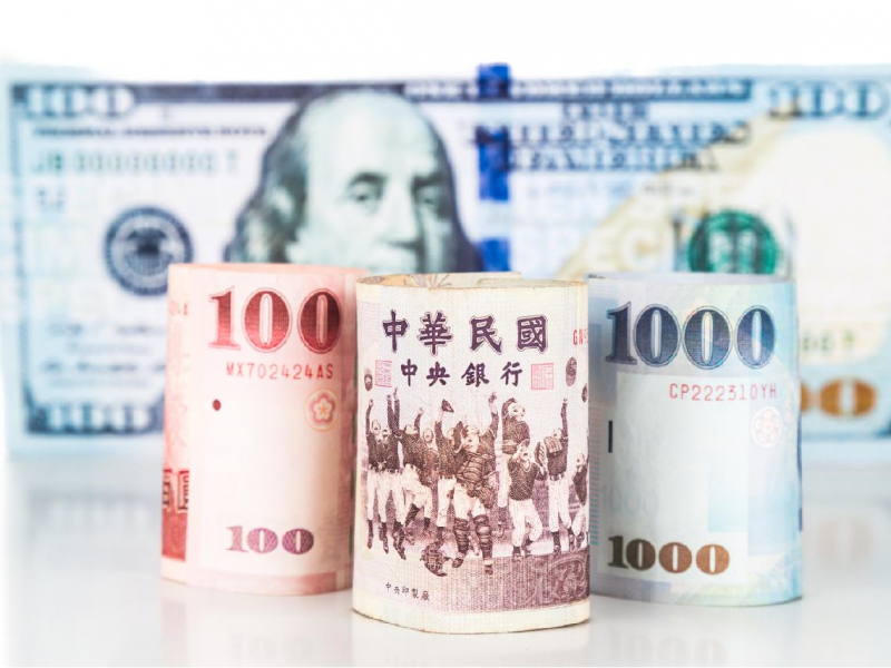 我住台灣花台幣，只買0050、0056，美金匯率跟我無關？台幣急升風暴：不只美債00679B，為何台股ETF也遭殃