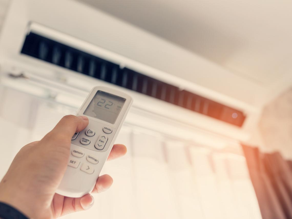 我敢打賭，定頻冷氣比變頻省電！空調技師退休前真心話：5個理由，我家只用「定頻分離式冷氣及窗型冷氣」