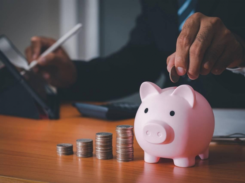 20萬定存一年僅4元利息，如何變200萬？公認「有錢人」5個絕對守則：退休就不用為錢煩惱