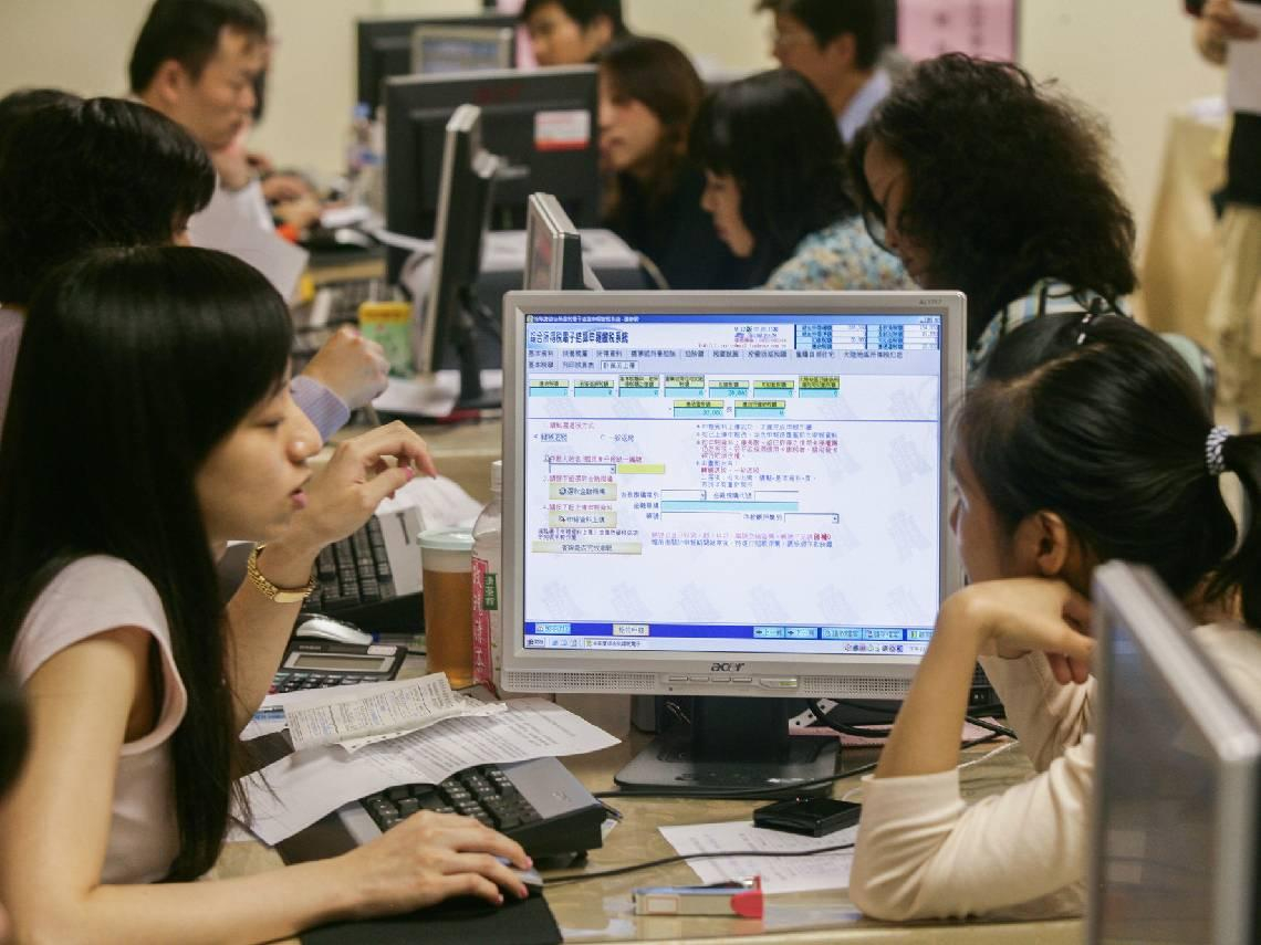 她年薪70萬再靠存股加薪20萬，為何繳稅比「年薪90萬」的還少？原來「股利節稅」有5件事必知- 今周刊