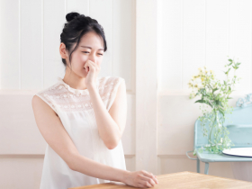 鼻塞、眼癢、狂打噴嚏？花粉症不是病，是免疫系統「暴走」，專家教3招，春天也能深呼吸