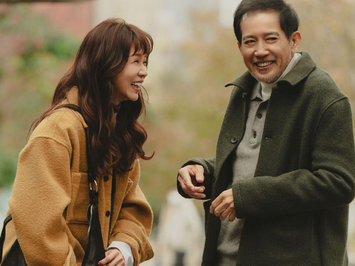 《忘了我記得》謝盈萱、秦漢飆戲，讓人哭爆Netflix衝冠軍！中年危機＋長照議題為何評價兩極？