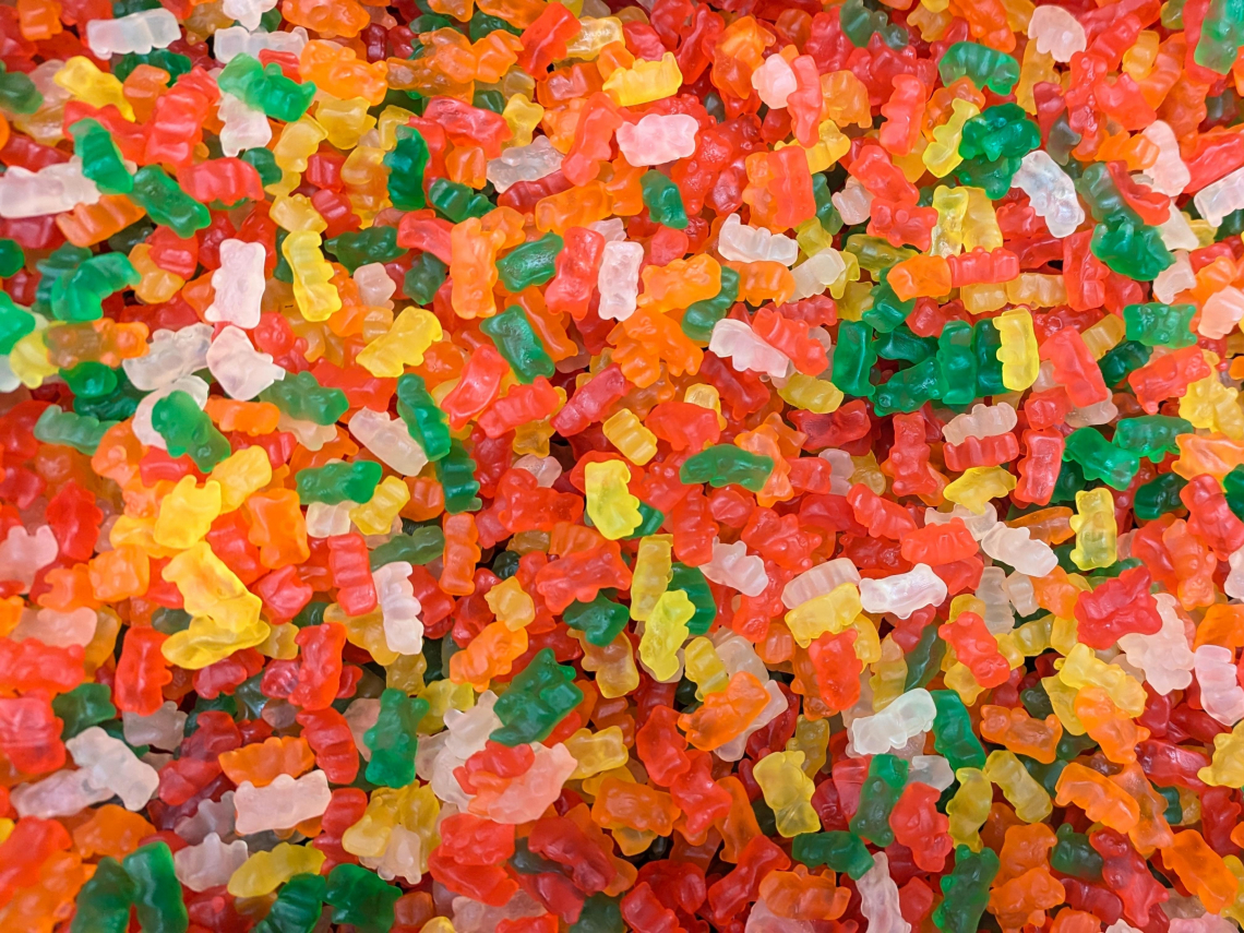 吃「軟糖」要小心，他竟被註記終身不得捐血！泰國嘗鮮大麻不再合法「有刑責」，手握這證明才能使用