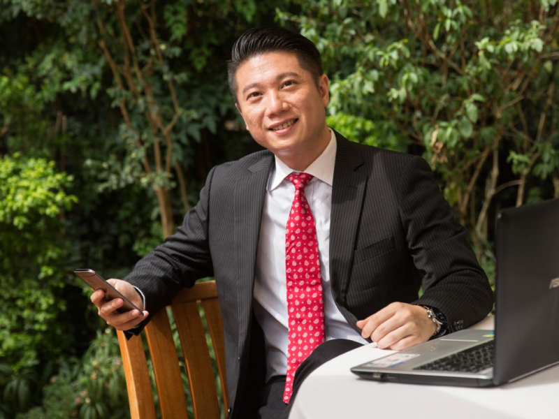 華碩清潔婦翻千萬富翁啟發！他把30萬滾出500萬，賠光後又賺回2千萬：存股30年，不如飆股賺3年