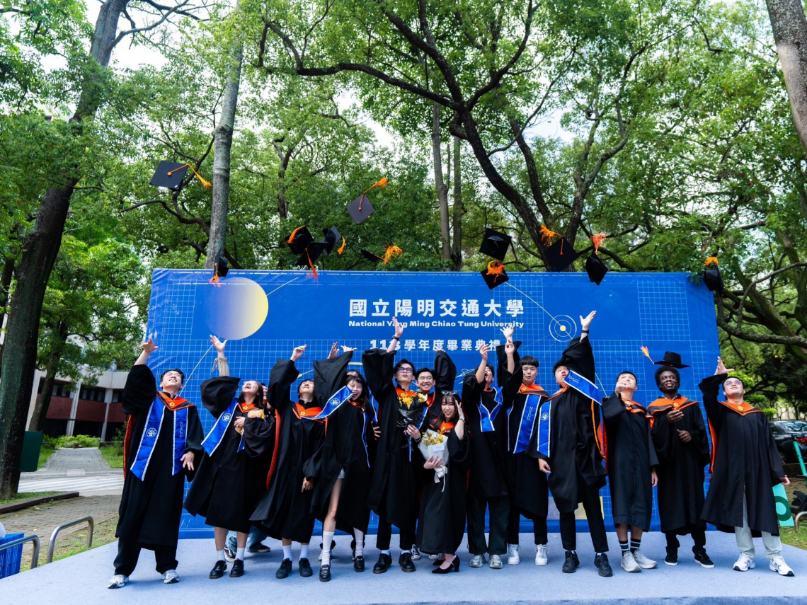 陽明交大畢典／「因為不容易，才值得全力以赴！」富邦蔡明忠傳授3個人生法寶，宏碁陳俊聖引張忠謀1句話勉學子