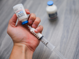 讓麥可傑克森、車模蔡語芯喪命的「牛奶針」是什麼？副作用有哪些？誰不適合打？一文看麻醉科醫分析