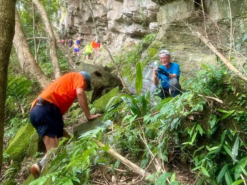 「看到麵粉就知道是場硬仗！」老謝攻金敏子山經大石壁、斷崖：很多勇咖都折返…捷兔今年最硬的路