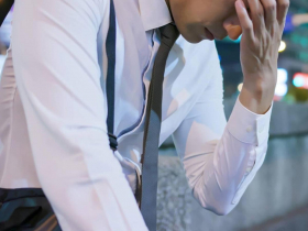 又多5家企業無薪假！已160家2895人被影響…勞基法看清楚：最低要發「這薪水」，勞健保會被停？