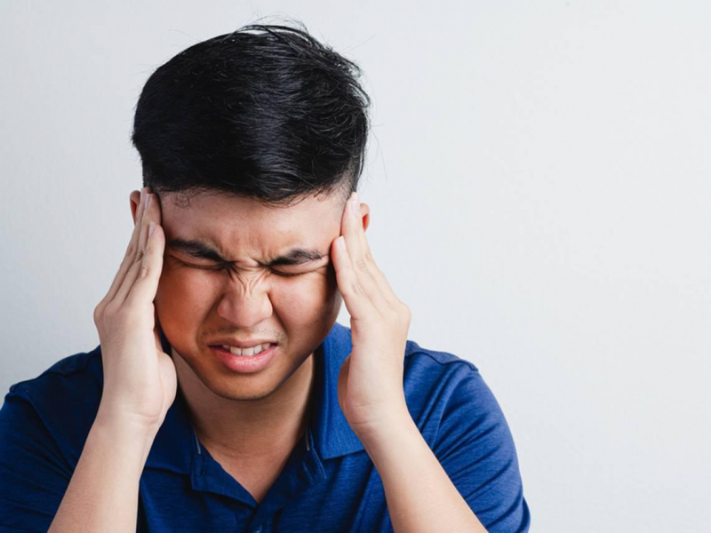 遭神秘劇痛折磨半年，愛錢如命的作家崩潰「以為快死了」：那一刻，我願散盡家財，只想知道自己怎麼了