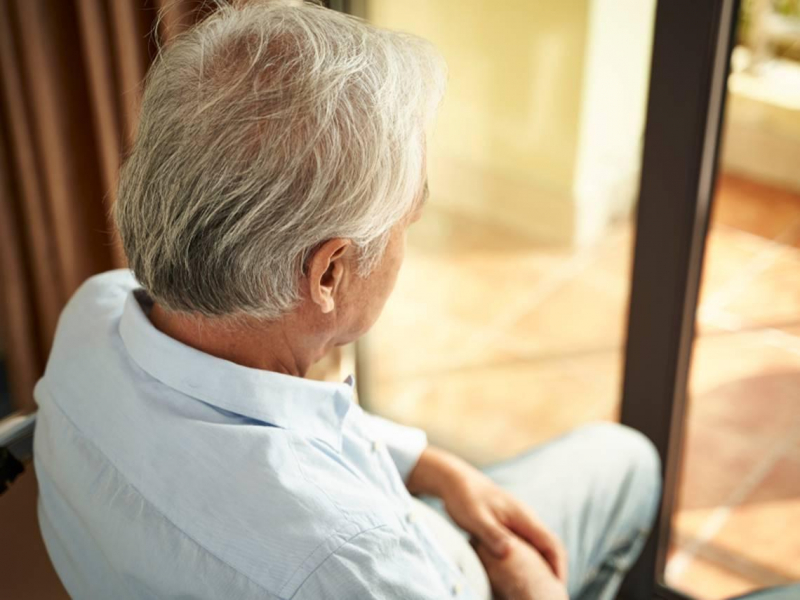 航空大亨年賺44億，卻長年不洗澡、自囚在奢華飯店...當年地球上最有錢的人，為何晚年活成一場悲劇？