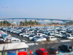 3萬輛進口車塞爆3港口保稅倉，原來車主都在等降稅…車商7月祭最殺促銷「必定驚喜」，雙B會變便宜？