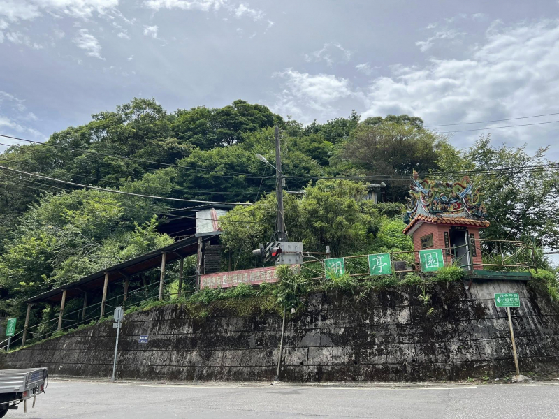 穿梭粗坑崙山、經北宜公路旁小店，炒竹筍、苦茶油炒飯…不同於高級餐廳的滋味，謝金河：生活可以很簡單