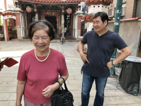 69歲金鐘主持人王浩一猝逝！駕車不適停路邊後沒再醒來…5天前母親剛走，許悔之發文悼念：電話中他如小孩般啜泣