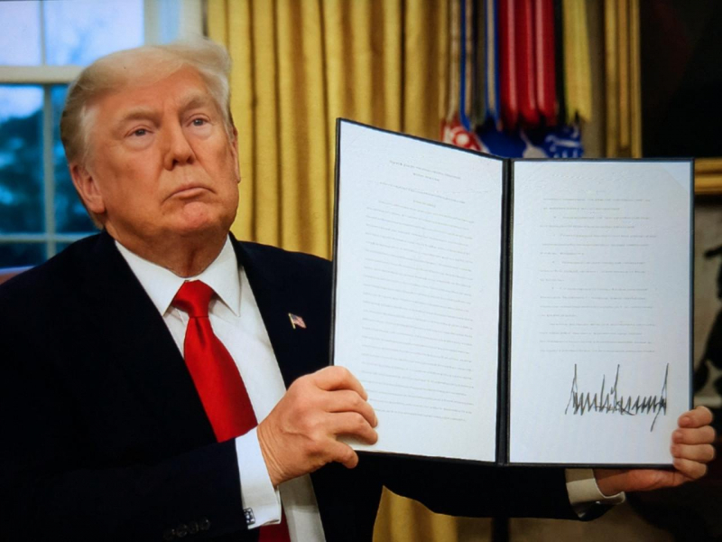 「在會議室裡先扔手榴彈」川普極端談判術震撼全球，台灣該如何在美中夾縫中站穩？